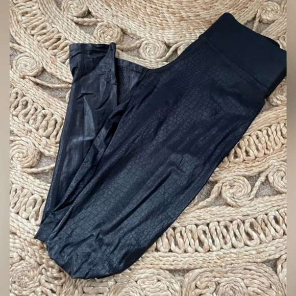 Carbon38 Full Length Crocodile Takara Shine Leggings Regular Rise - Picture 5 of 5